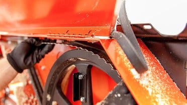 How to replace a sawmill blade?
